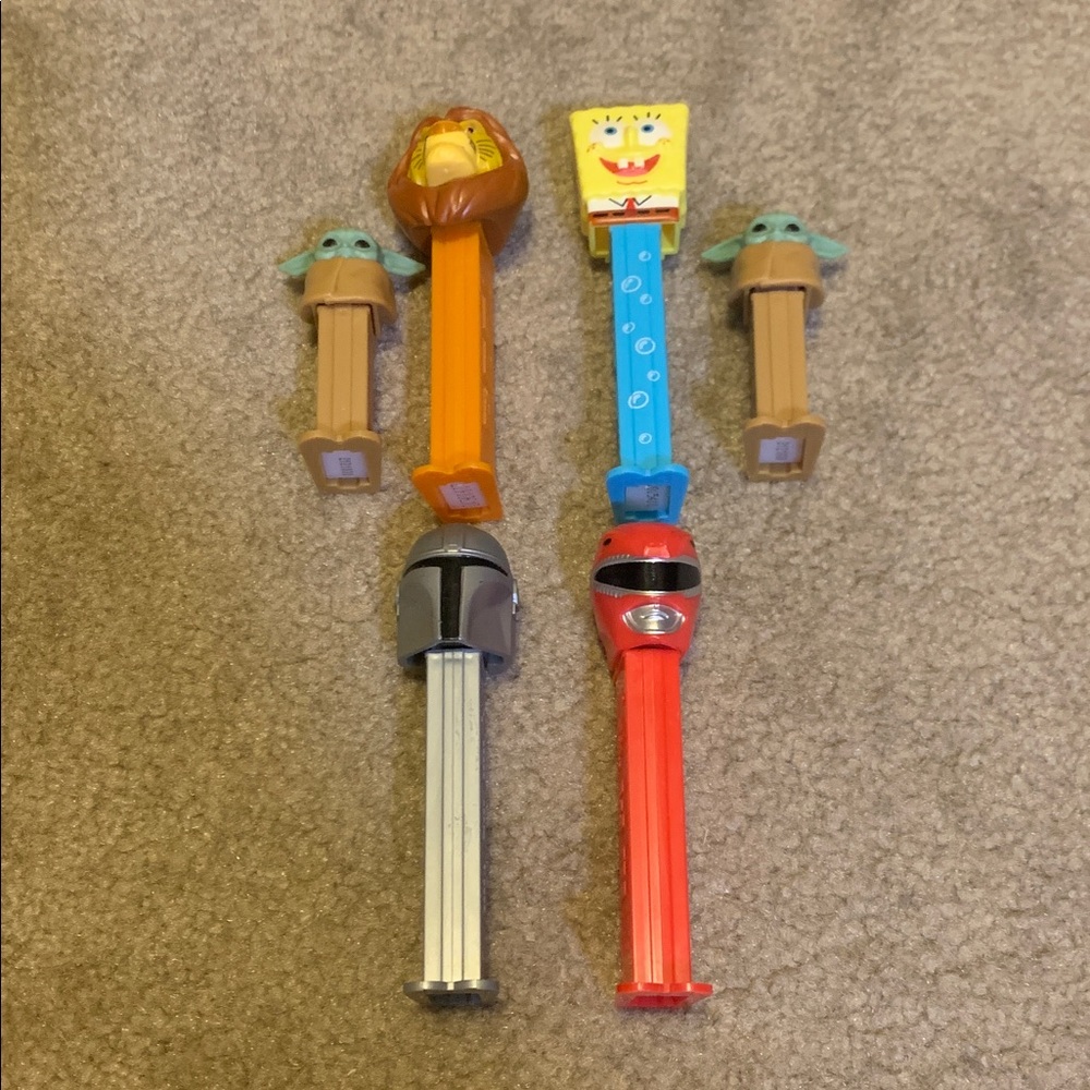 27 PEZ Dispensers - Picture 7 of 7